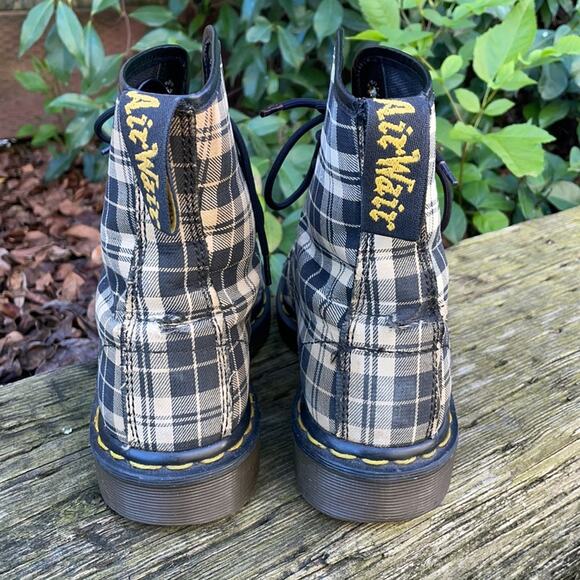 Dr Martens England Plaid Vegetarian Grunge Combat BootsWomen's 8 US 6 UK - Picture 4 of 15